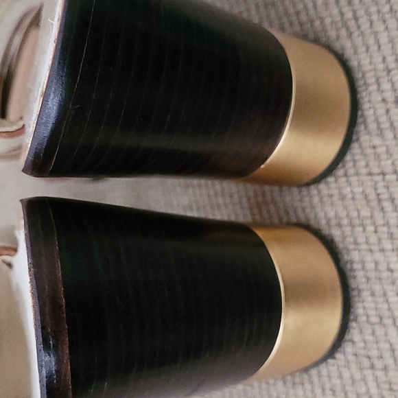 MICHAEL KORS GENUINE LEATHER SANDALS - Picture 8 of 12